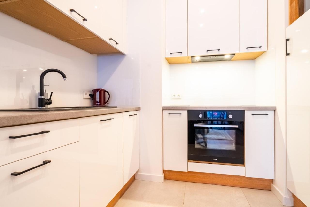 Apartamentysnu, Wola Premium III Z Parkingiem Warsaw Exterior photo